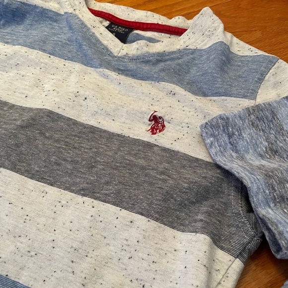 Boys’ size 8 t-shirts (lot of 2) - Picture 4 of 4